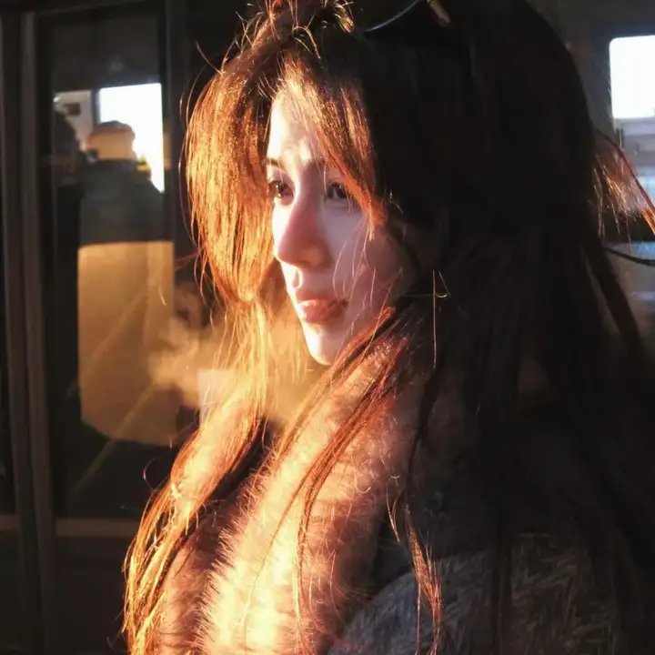 落花逢君冠中宫